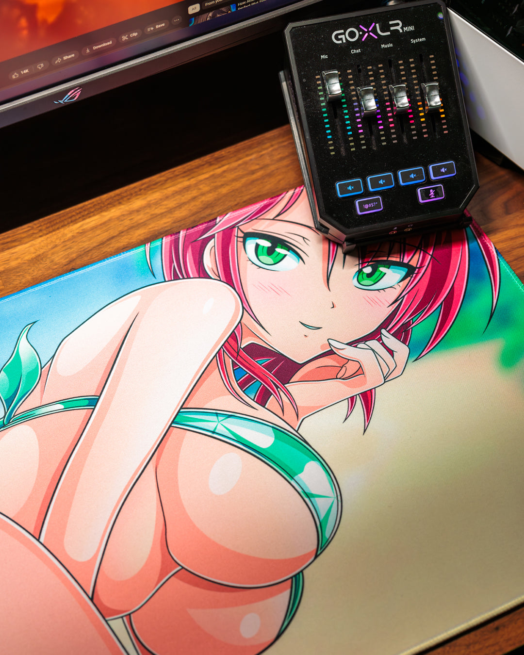 SWIMSUIT SUKI MOUSE PAD